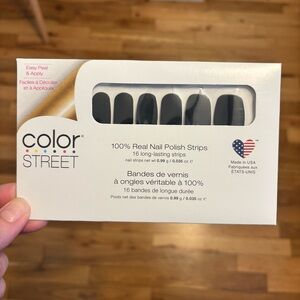 Color Street “Midnight in Manhattan” Nail Strips